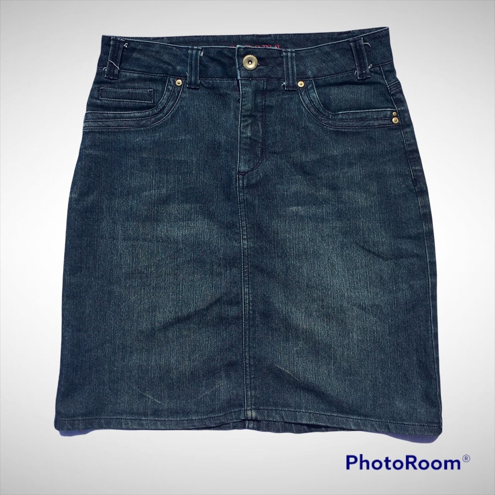 Sonoma Denim skirt Dark Wash Size 4
